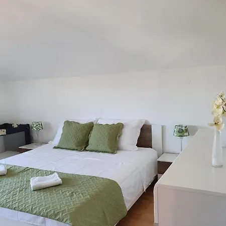 Laura شقة زادار